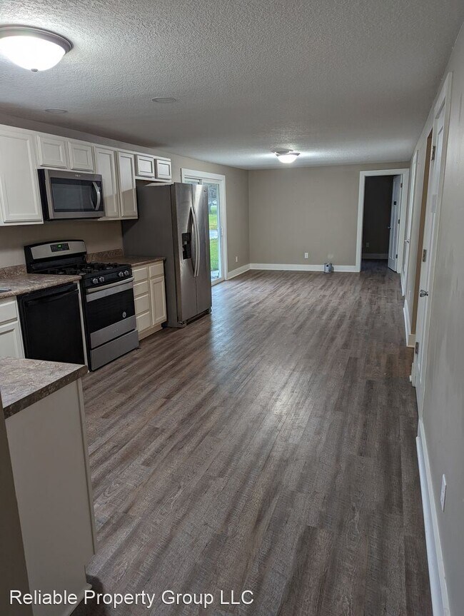 Foto del edificio - 4 br, 2.5 bath House - 2021 Coronet Dr