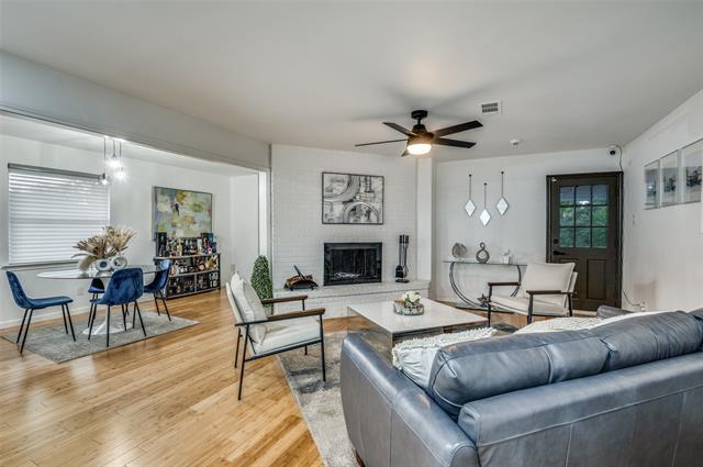 Foto del edificio - 11211 McCree Rd