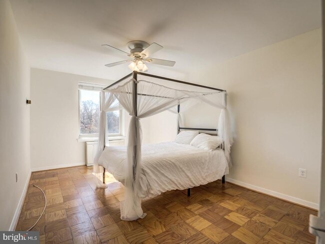 Building Photo - 3000 Spout Run Pkwy