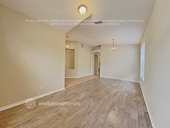 Building Photo - 13707 Ogakor Dr