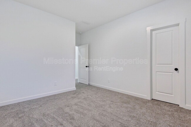 Building Photo - 718 W Texas St