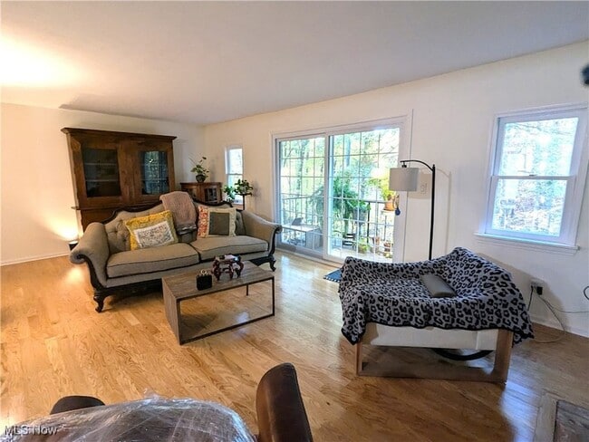 Foto del edificio - 14 E Carriage Dr