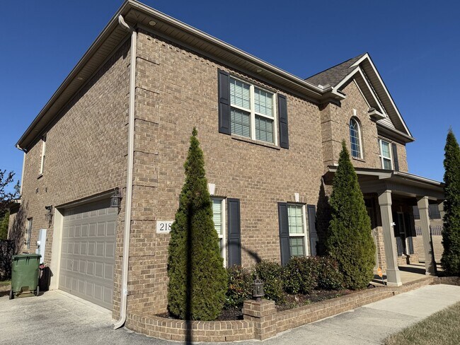 Foto del edificio - 218 Woodgrove Dr NW