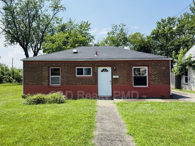 Building Photo - 4378 E 175th St