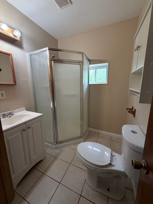 Foto del edificio - Cozy suburban 2 bedroom ranch