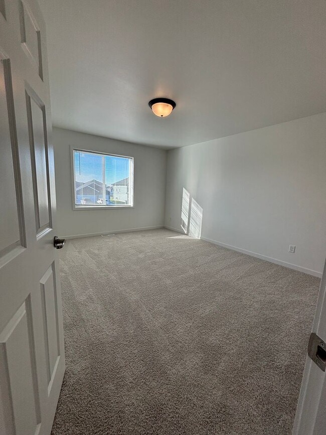 Foto del edificio - 3 Bed 3 Bath Townhome