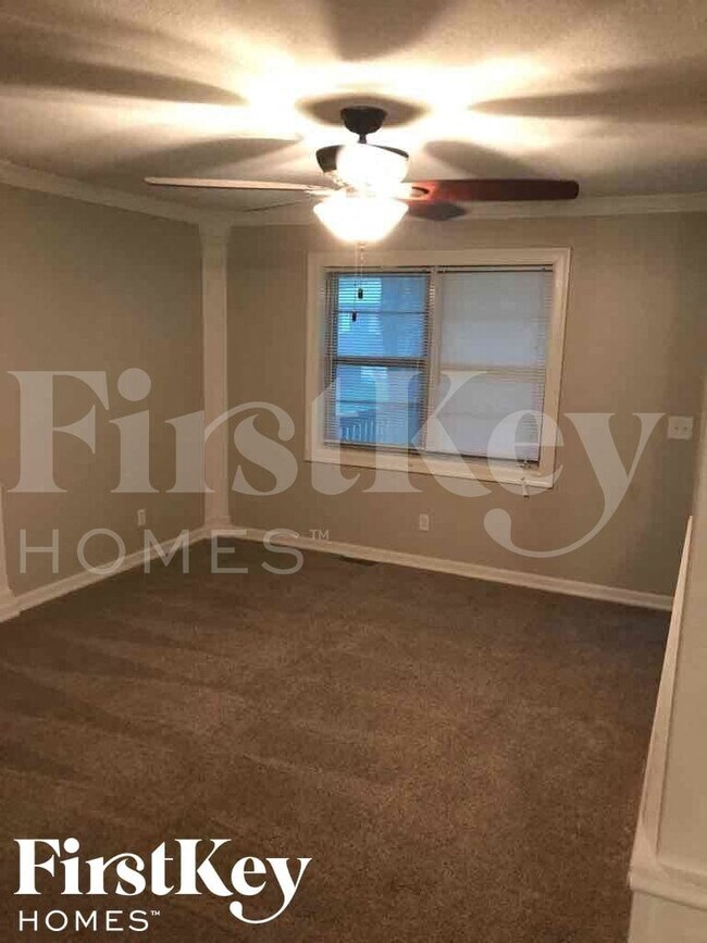 Foto del edificio - 4800 N Wallace Dr