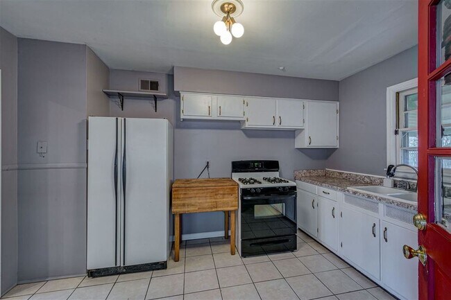 Building Photo - 1249 Wedgewood St