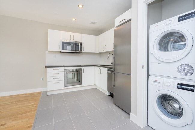 Building Photo - 25 Eccleston Dr