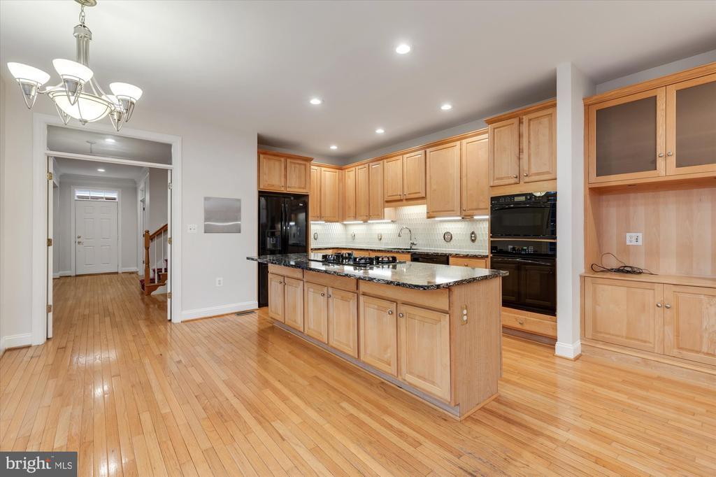 Primary Photo - 427 Park Ave