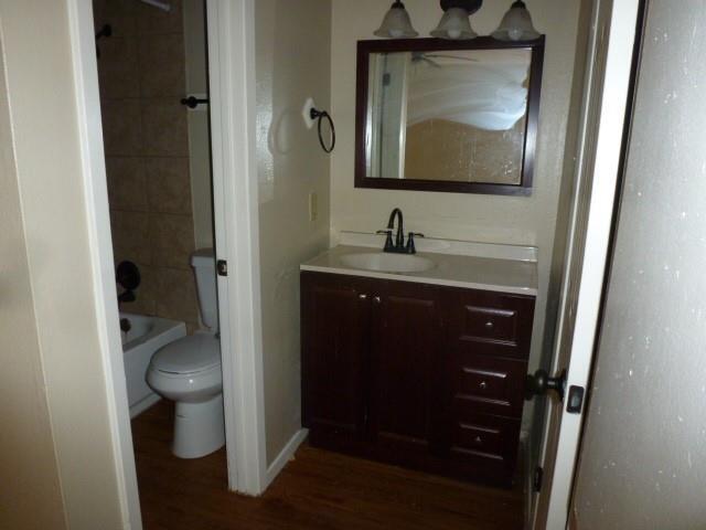 Foto del edificio - 921 E 46th St