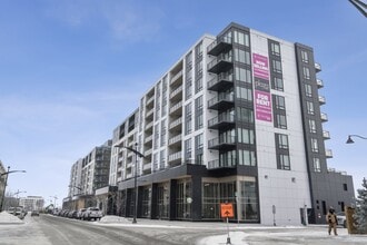 Building Photo - 8375-8375 Broadcast Ave SW