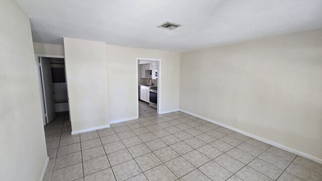Foto del edificio - 1401-1405 NE 21st St