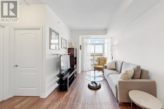Photo du bâtiment - 8323 Kennedy Rd