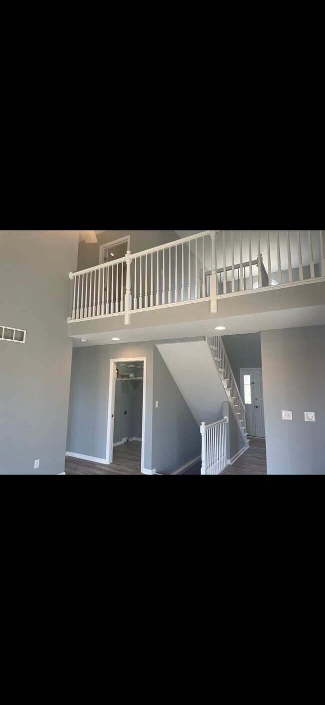 Building Photo - 10605 Hite Creek Rd