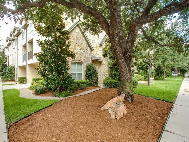 Foto del edificio - 4524 Emerson Ave