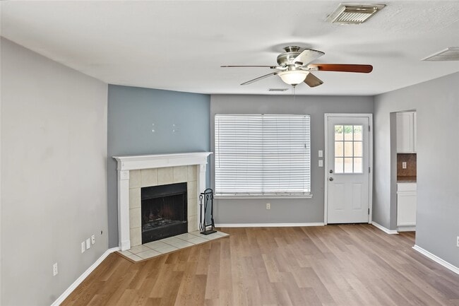 Building Photo - 3907 Starbridge Pointe Ln