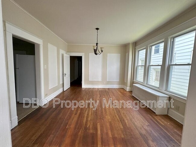 Building Photo - 441 Ontario St