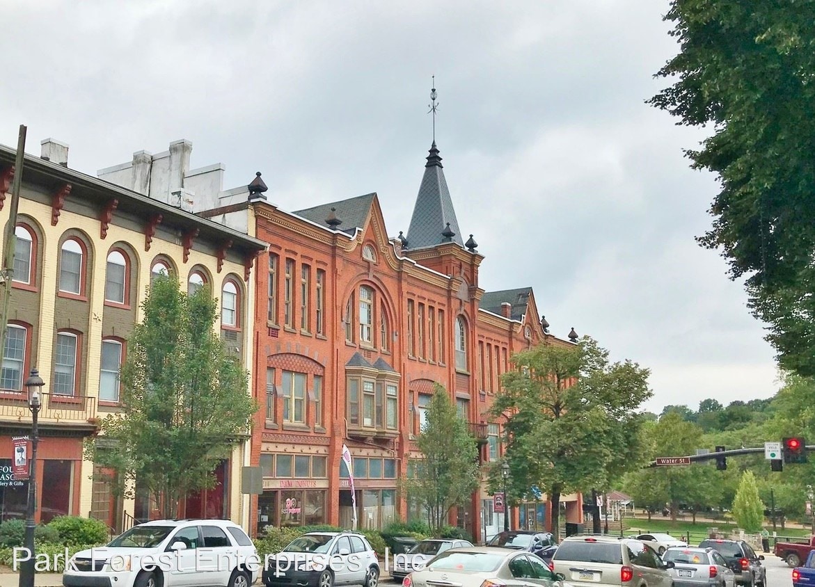 Primary Photo - 216-224 W High St