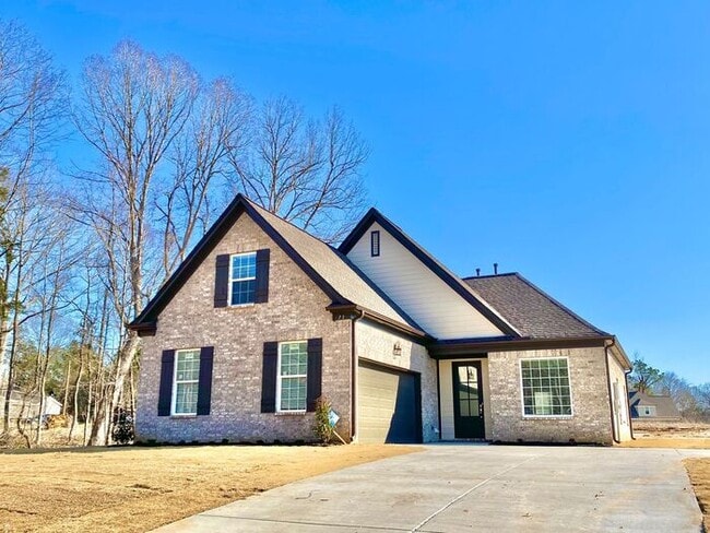 Building Photo - Now Leasing a 4-bedroom 2.5 bath in Byhalia.