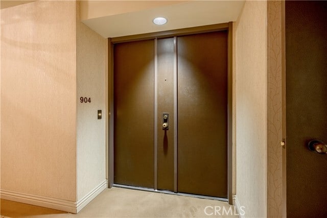 Foto del edificio - 222 Monterey Rd