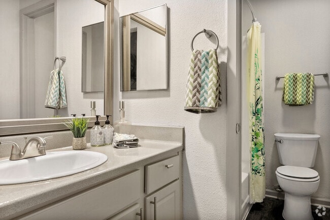 Building Photo - The Enclave at Bear Creek