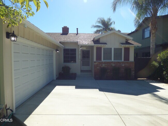 Building Photo - 6038 Shadyglade Ave