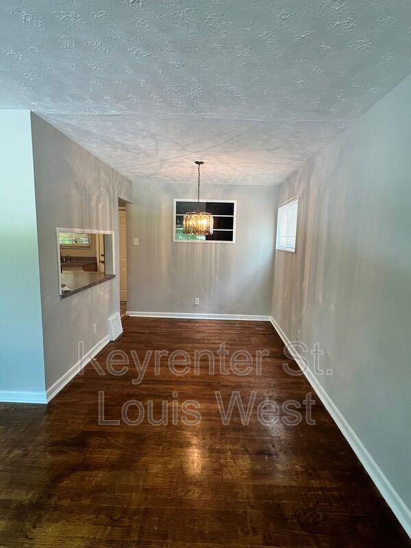 Foto del edificio - 941 Clearfield Dr