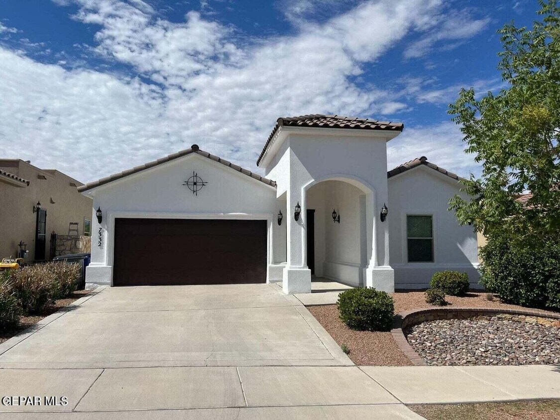 Foto principal - 7332 Skyrocket Dr