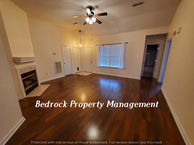 Building Photo - 110 Fernwood Cir