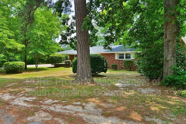 Foto del edificio - 901 Indigo Ave