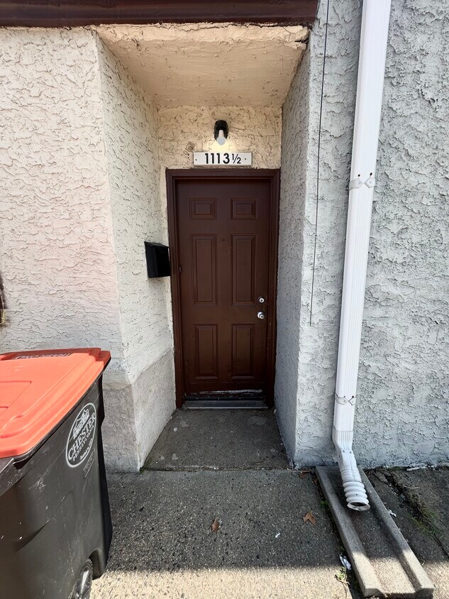 Foto principal - 1113 Morton Ave
