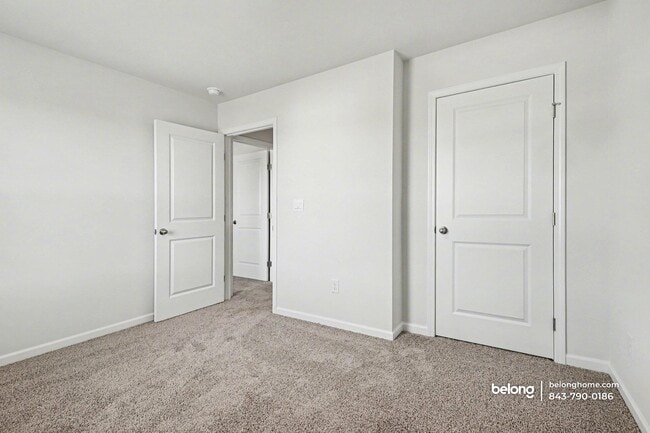 Building Photo - 1614 Yarrow Ln