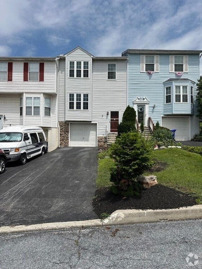 Building Photo - 5810 Severna Pl