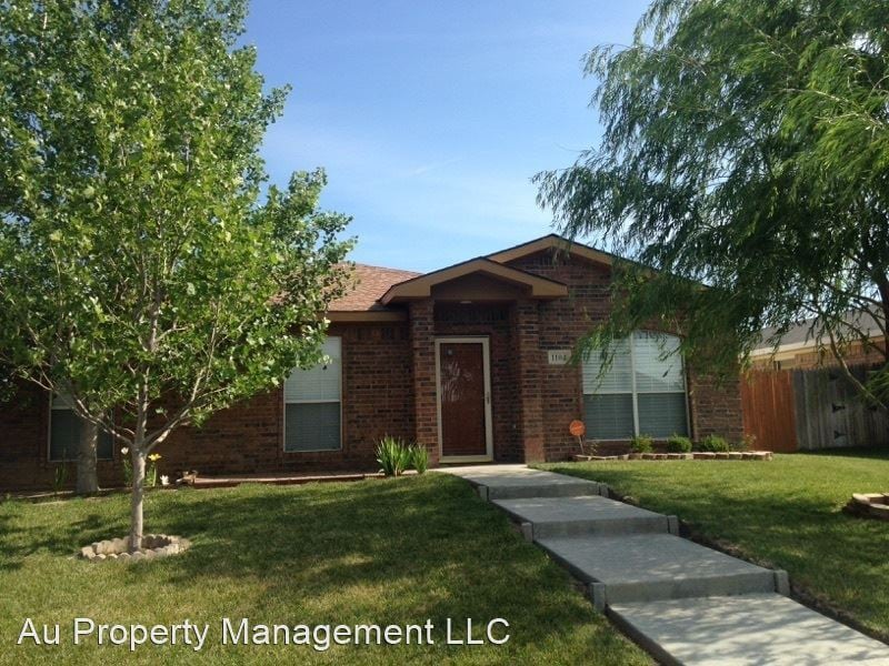 Primary Photo - 4 br, 2 bath House - 1104 Shasta Dr.