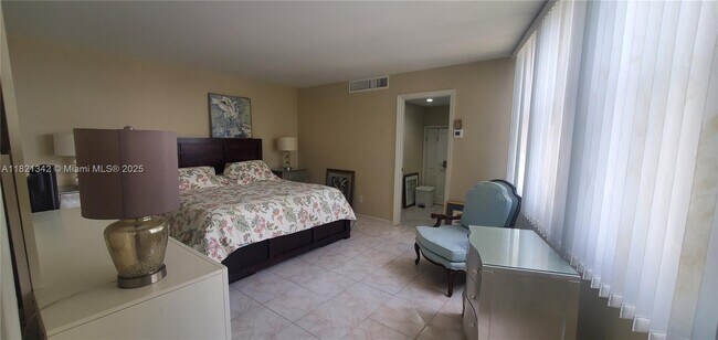 Foto del edificio - 2800 N Ocean Dr