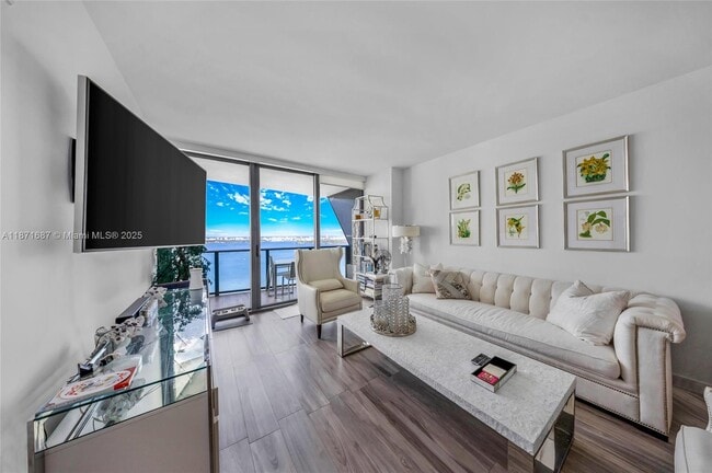 Foto del edificio - 460 NE 28th St