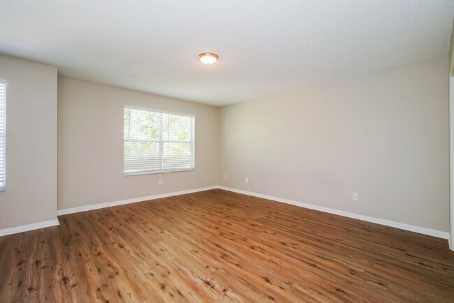 Foto del edificio - 891 Woodvale St