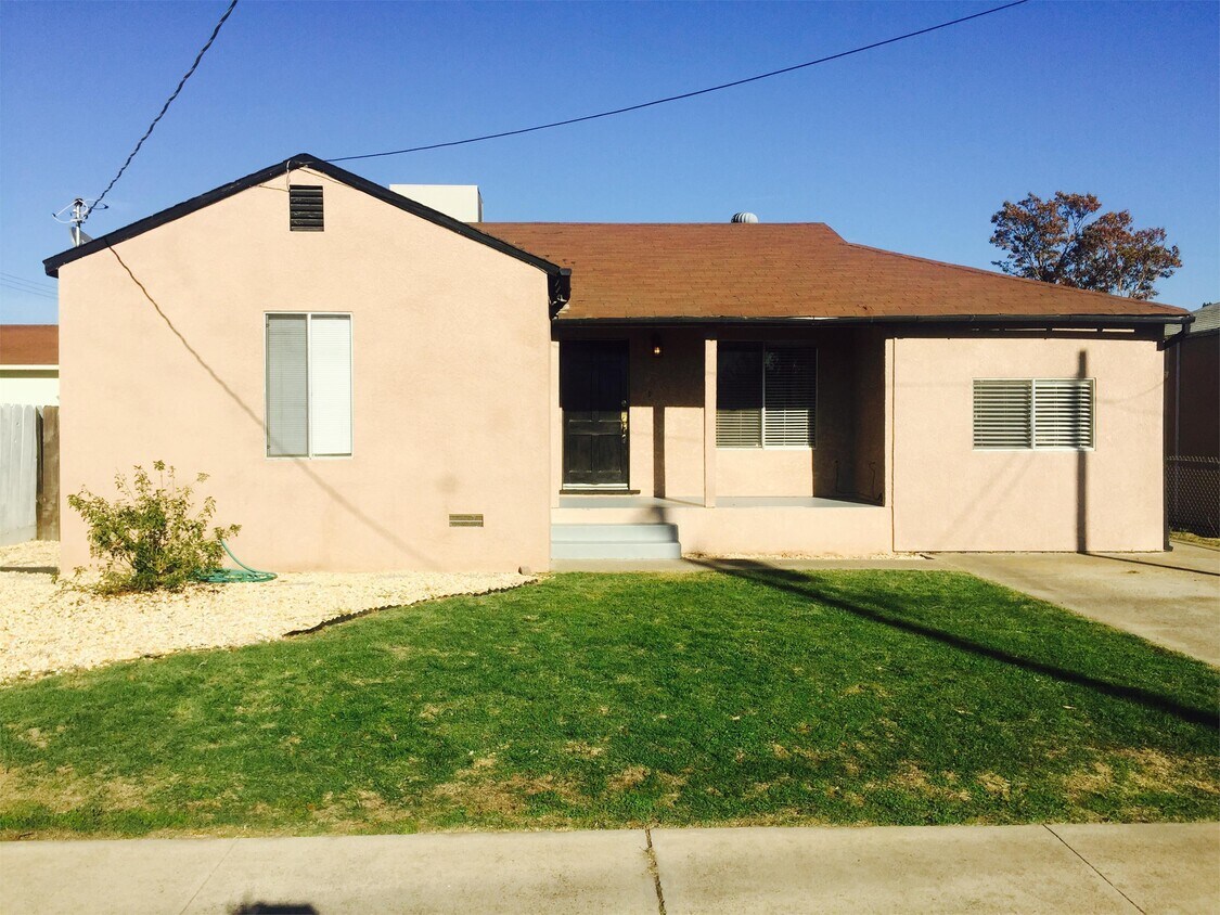 245 N 7th Ave, Oakdale, CA 95361 House Rental in Oakdale, CA