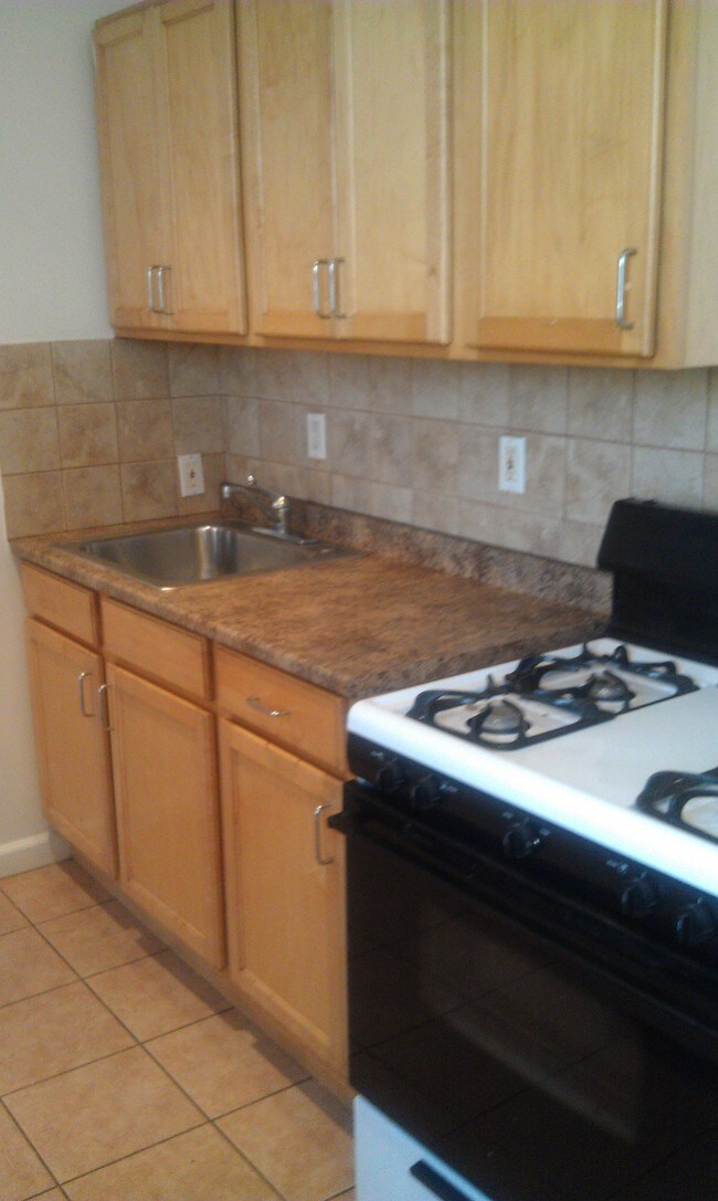  - 53-30 35th St