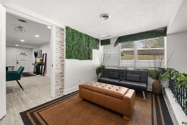 Building Photo - 2909 Hargill Dr