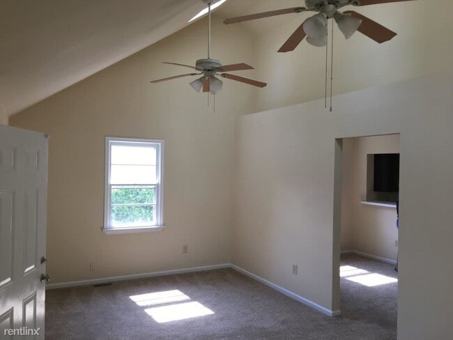 Building Photo - 3 br, 2 bath House - 948 Wolcott Ave