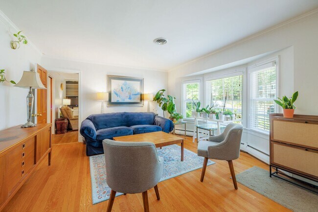 Foto del edificio - Beautiful Single-Level Home with In-Law Suite and Expansive Yard ***Available Early August 2026***