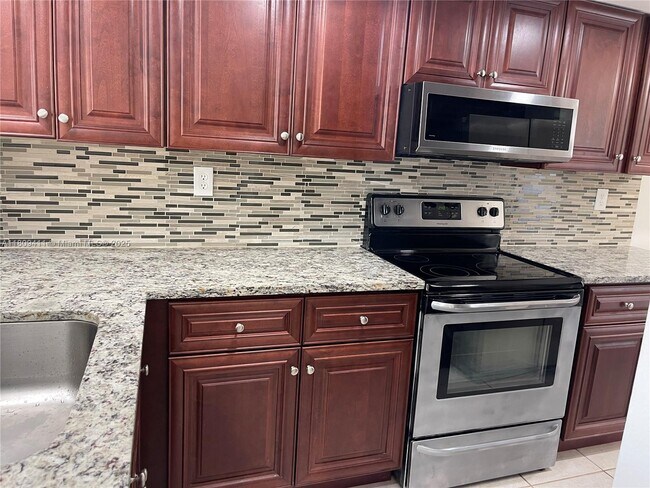 Foto del edificio - 2961 SW 87th Ave
