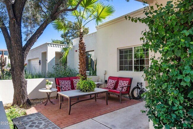 Foto del edificio - 6953 E Lafayette Blvd