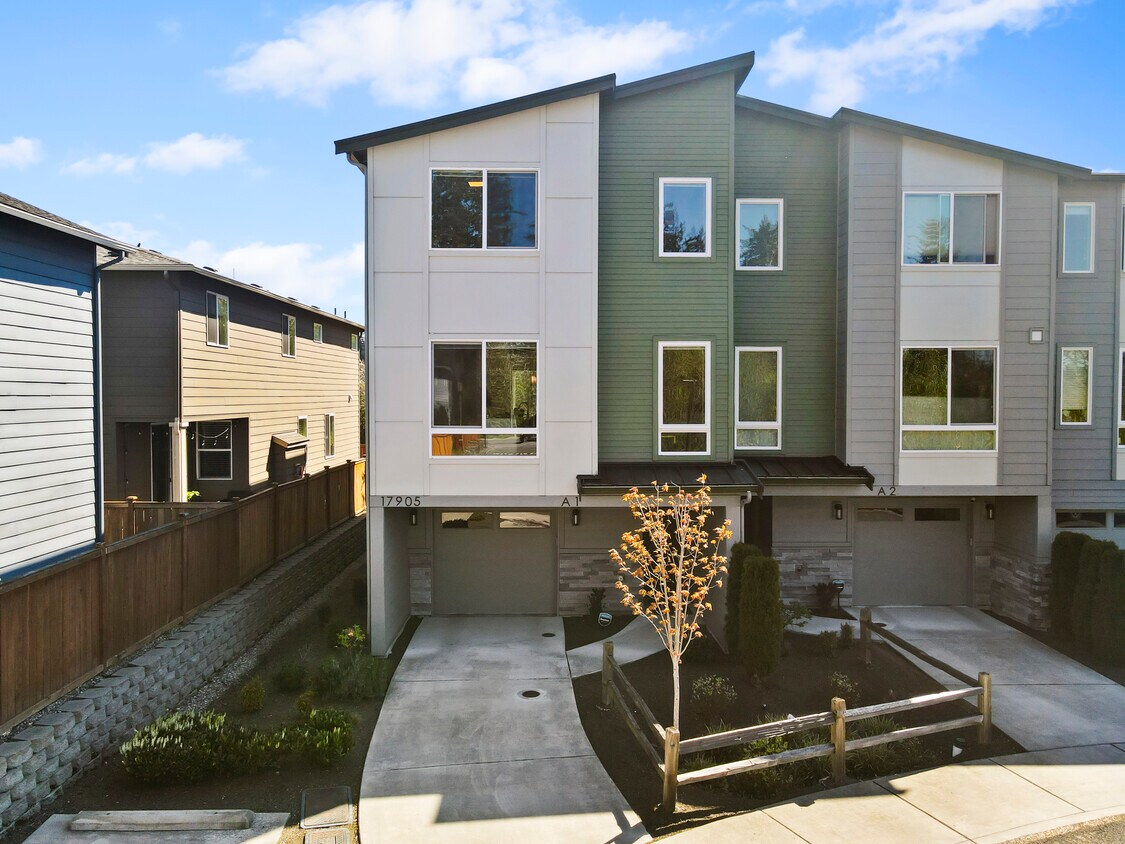 Foto principal - 17905 35th Ave SE