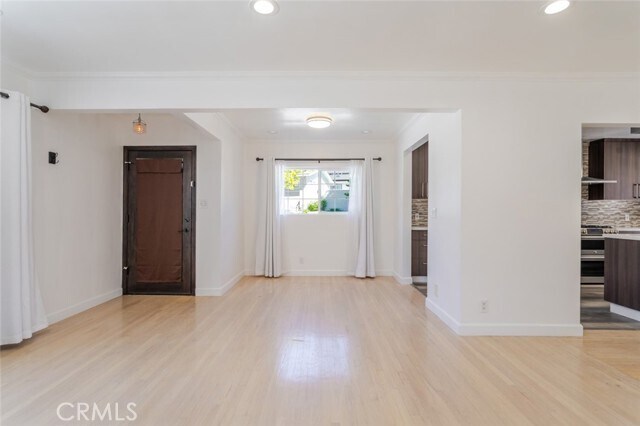 Foto del edificio - 3960 Mayfield Ave