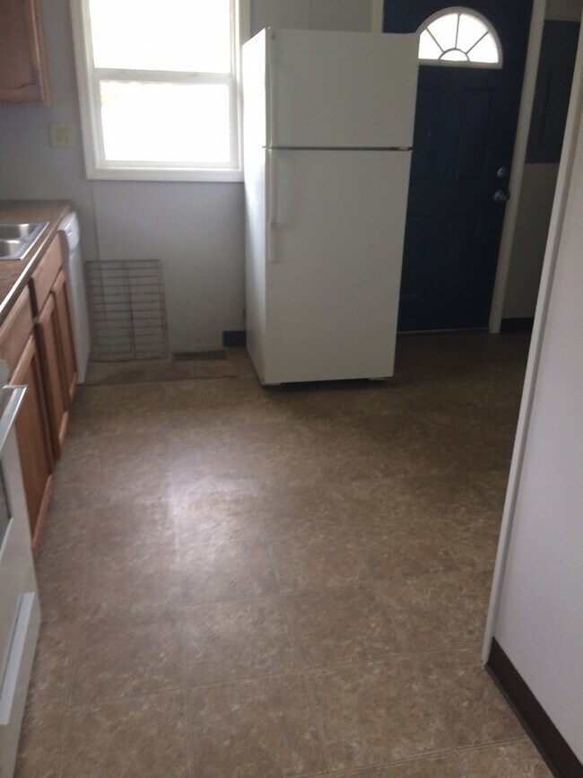 Foto del edificio - 3 Bedroom 1 bath