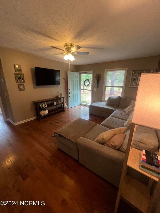 Foto del edificio - 185 N Peach St