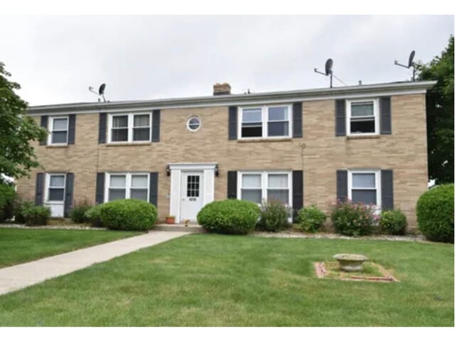 Building Photo - 4216 Marquette Dr
